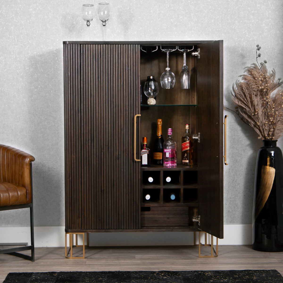 Bergamo Oak Extra Large Tall Drinks Cabinet – Chiltern Oak Furniture